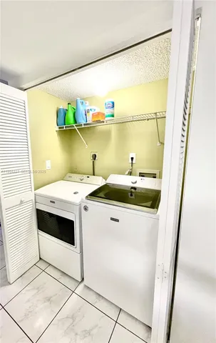 $395,000 | 9203 Fontainebleau Boulevard, Unit 113, Miami, FL 33172