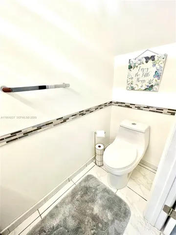 $395,000 | 9203 Fontainebleau Boulevard, Unit 113, Miami, FL 33172