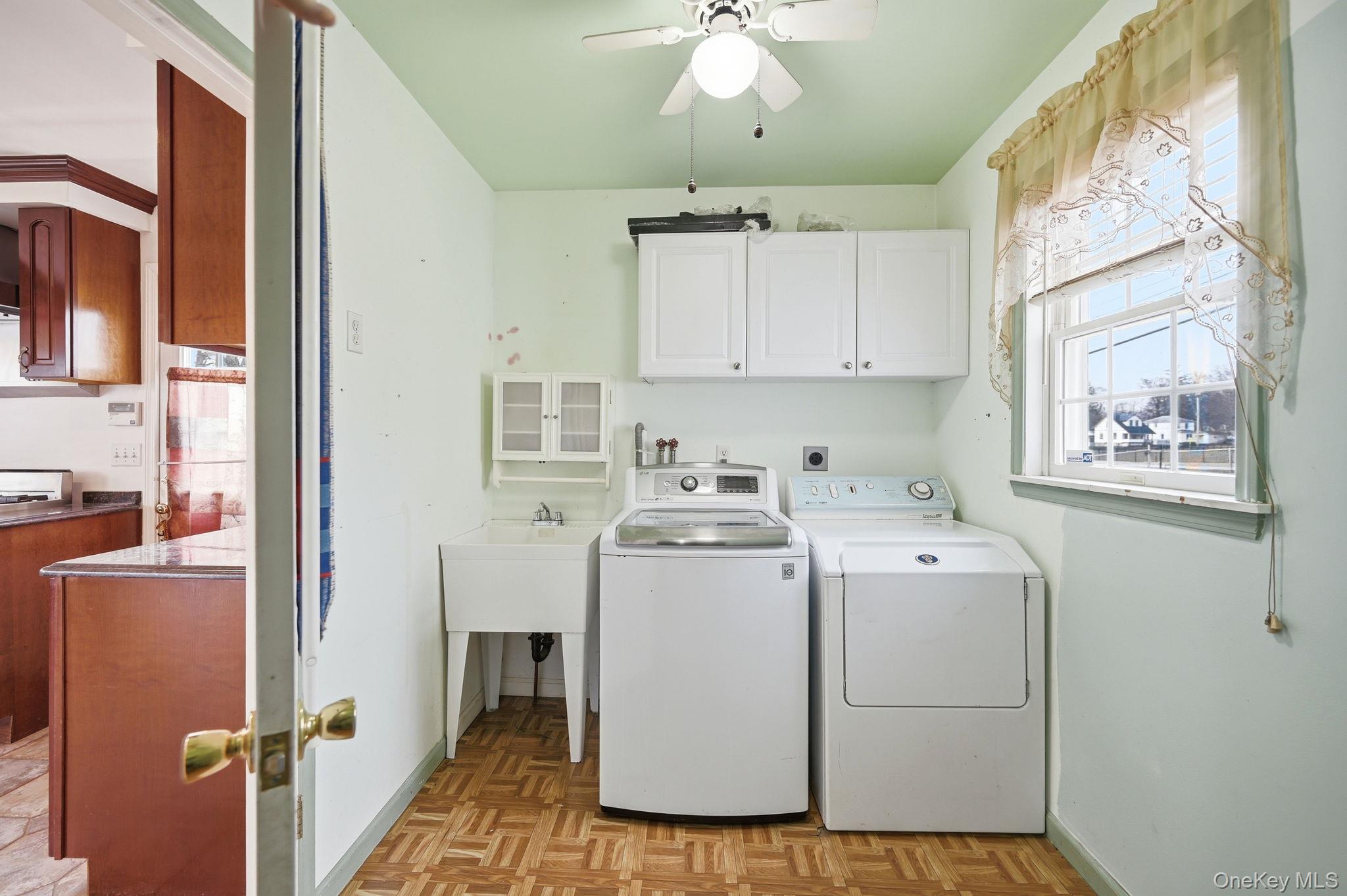 186 Violet Avenue Poughkeepsie, NY 12601 - Photo 18 of 50 a view of washer and dryer