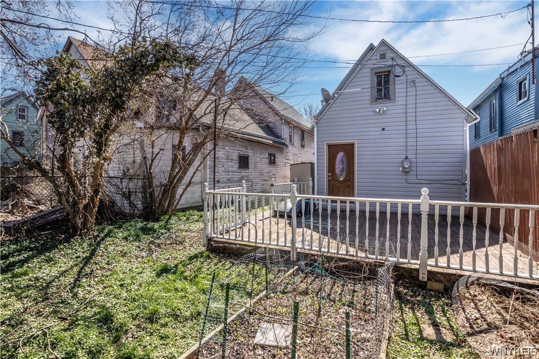 492 Connecticut Street Buffalo, NY 14213 - Photo 28 of 33 Back of the house -2