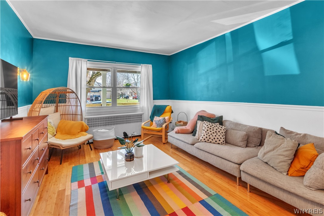492 Connecticut Street Buffalo, NY 14213 - Photo 5 of 33 492 Connecticut Living Room 1