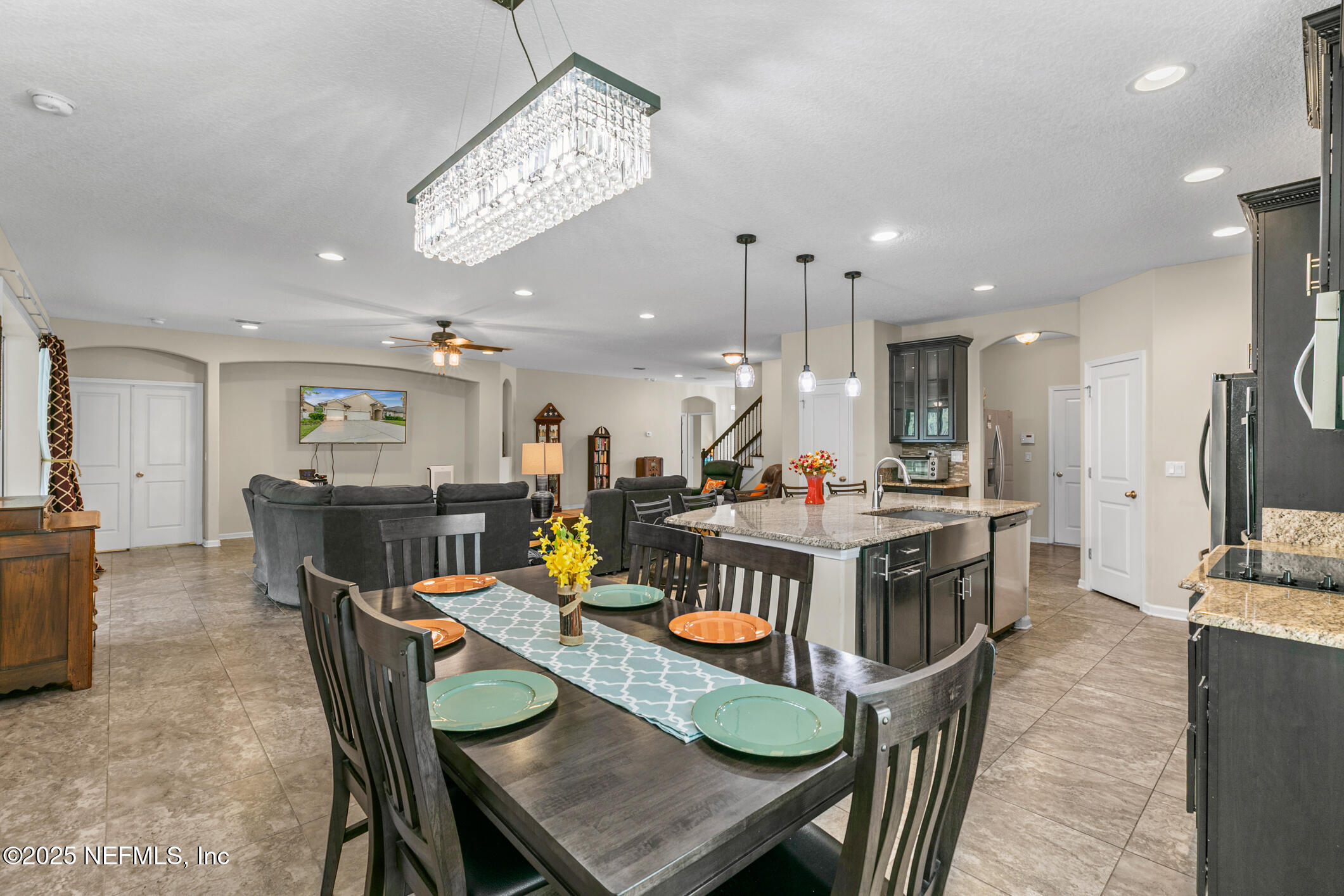 200 Ellsworth Circle St. Johns, FL 32259 - Photo 19 of 48 a view of a dining room with furniture