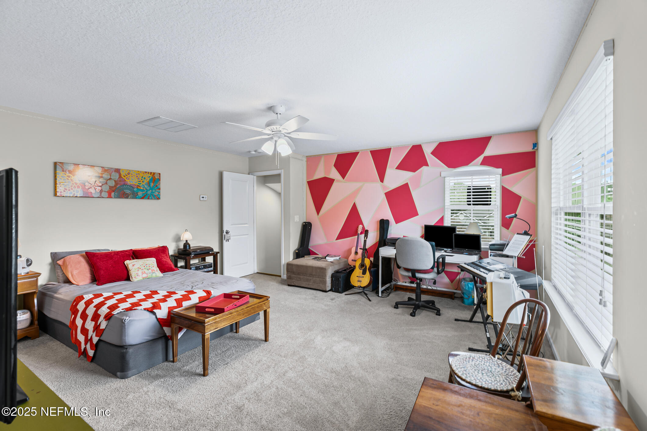 200 Ellsworth Circle St. Johns, FL 32259 - Photo 38 of 48 a living room with furniture and a couch