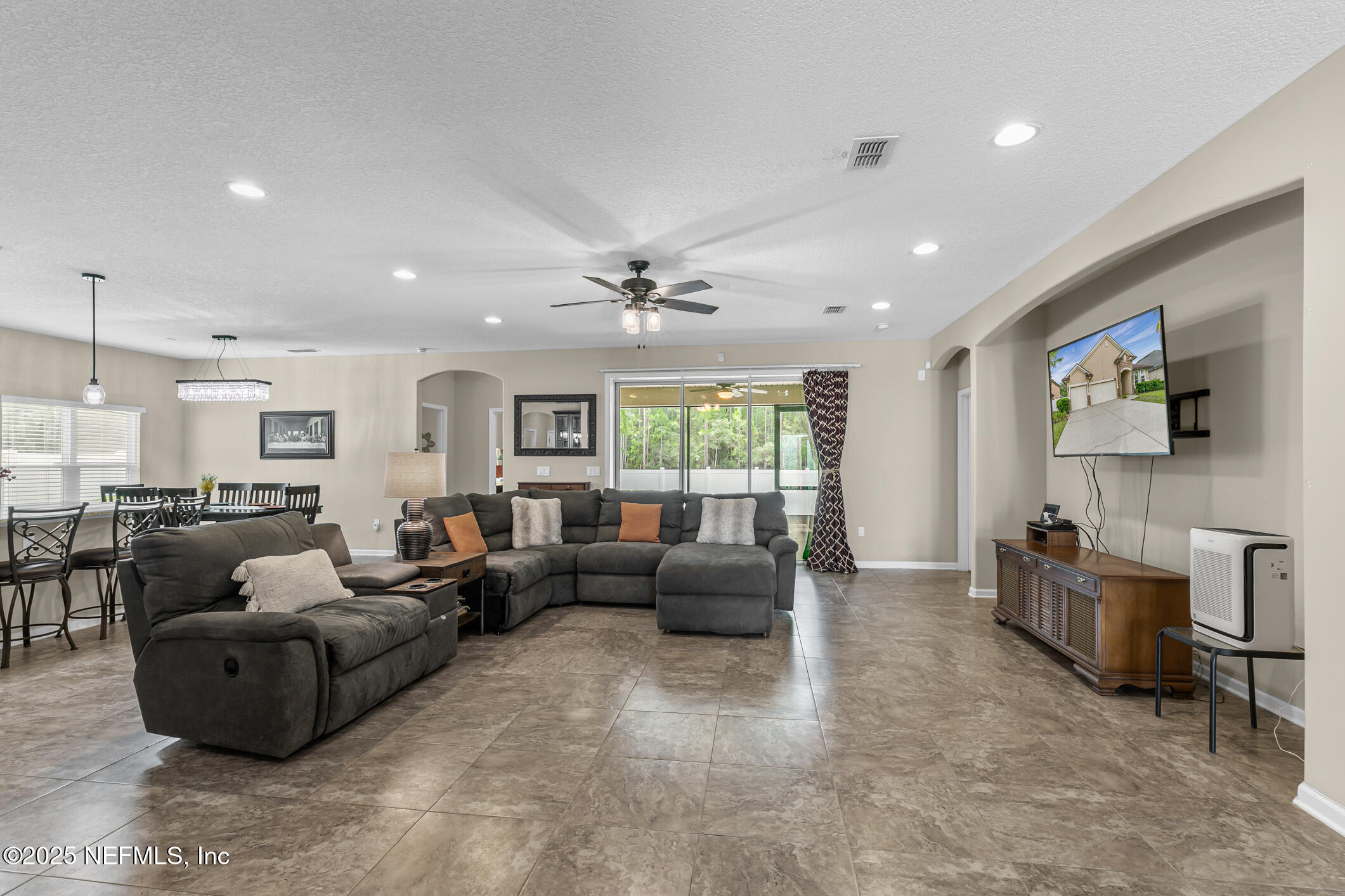 200 Ellsworth Circle St. Johns, FL 32259 - Photo 9 of 48 a living room with furniture and a large window