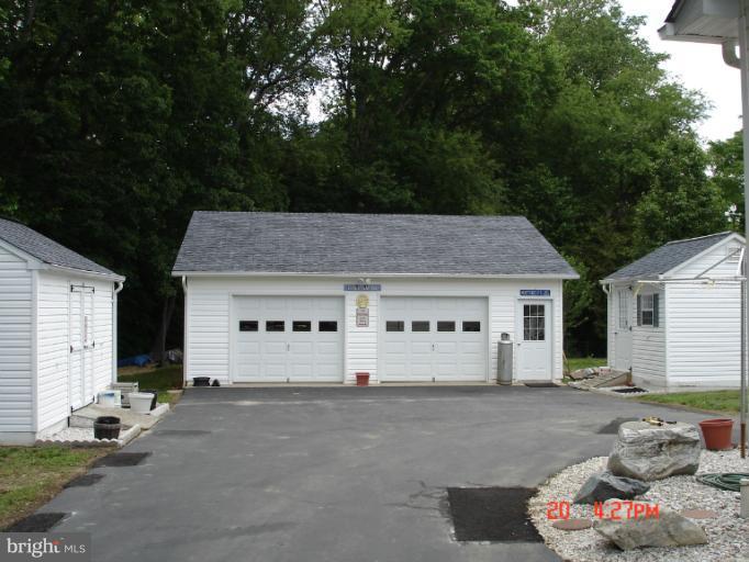 44636 Three Coves Road Hollywood, MD 20636 - Photo 9 of 16 Exterior (Rear)