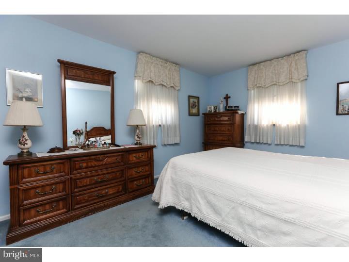 1911 Hemlock Road Flourtown, PA 19031 - Photo 14 of 25 Gallery Image 14