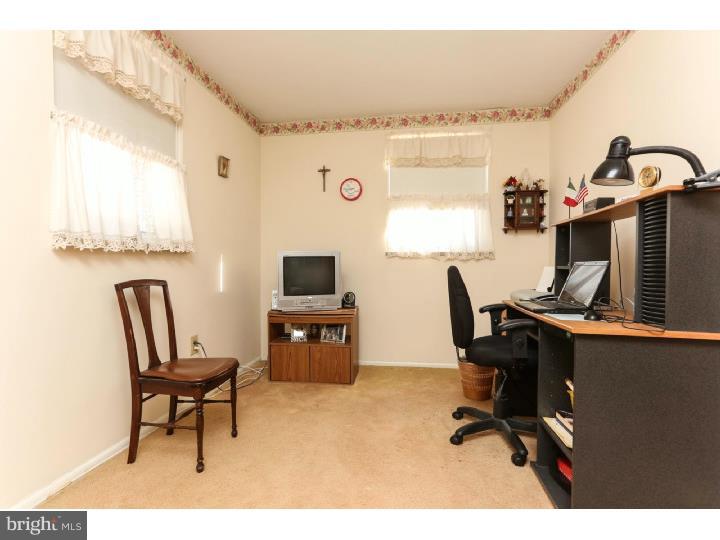 1911 Hemlock Road Flourtown, PA 19031 - Photo 18 of 25 Gallery Image 18