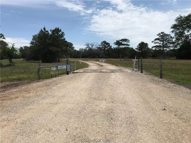 $867,750 | 6324 Highway 77, La Grange, TX 78945