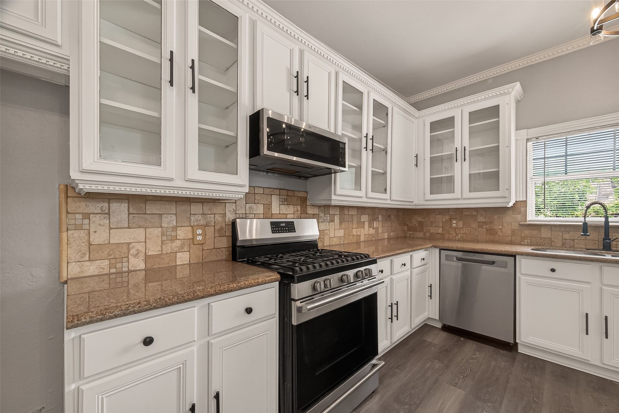 2120 Fulton Street Houston, TX 77009 - Photo 14 of 43