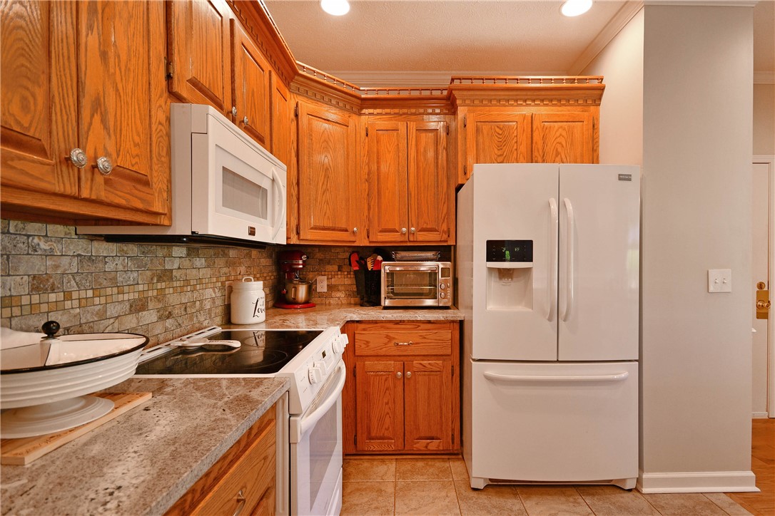 586 Piney Trail Road Liberty, SC 29657 - Photo 12 of 47
