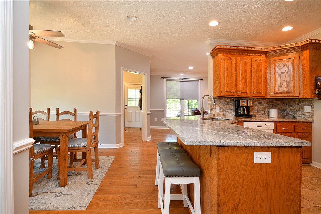 586 Piney Trail Road Liberty, SC 29657 - Photo 3 of 47