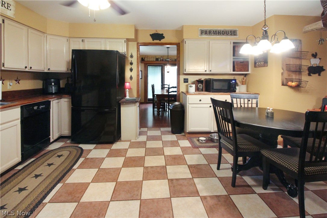 996 Dock Road Madison, OH 44057 - Photo 9 of 35