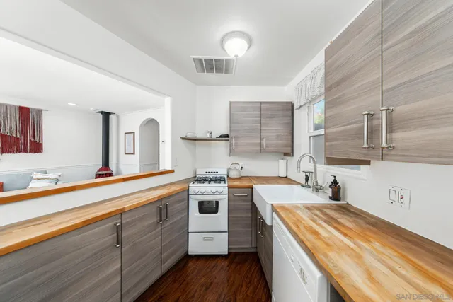 $25,000 | 4853 Ocean/law, San Diego, CA 92109