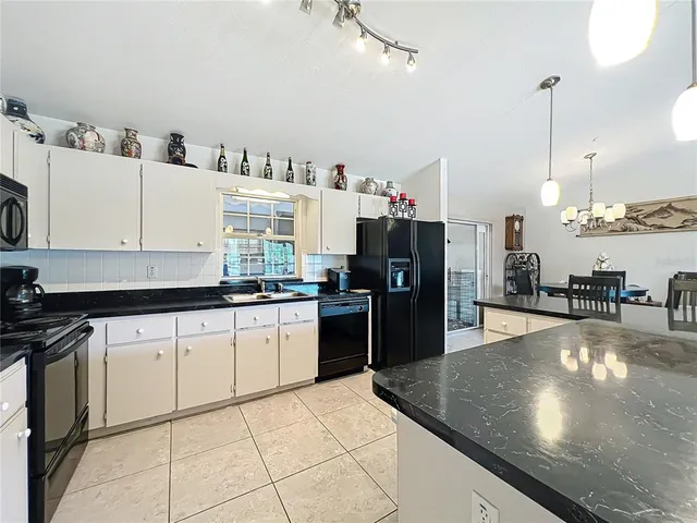 $595,000 | 22163 Southwest Edgewater Boulevard, Dunnellon, FL 34431