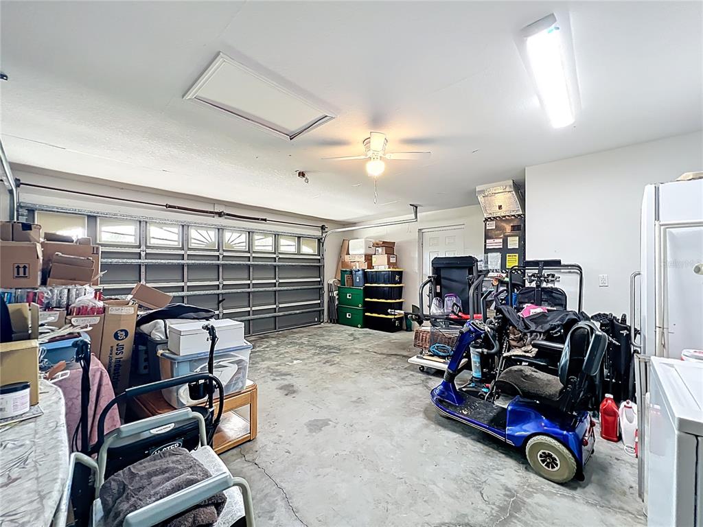 22163 Southwest Edgewater Boulevard Dunnellon, FL 34431 - Photo 56 of 78 a view of a room with gym equipment
