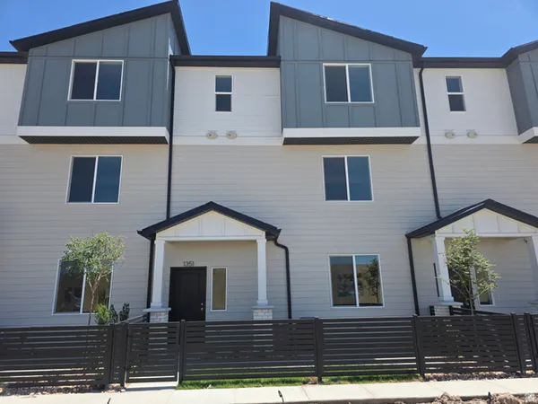 $329,703 | 1351 North 1360th Street East, Unit 33131, Payson, UT 84651