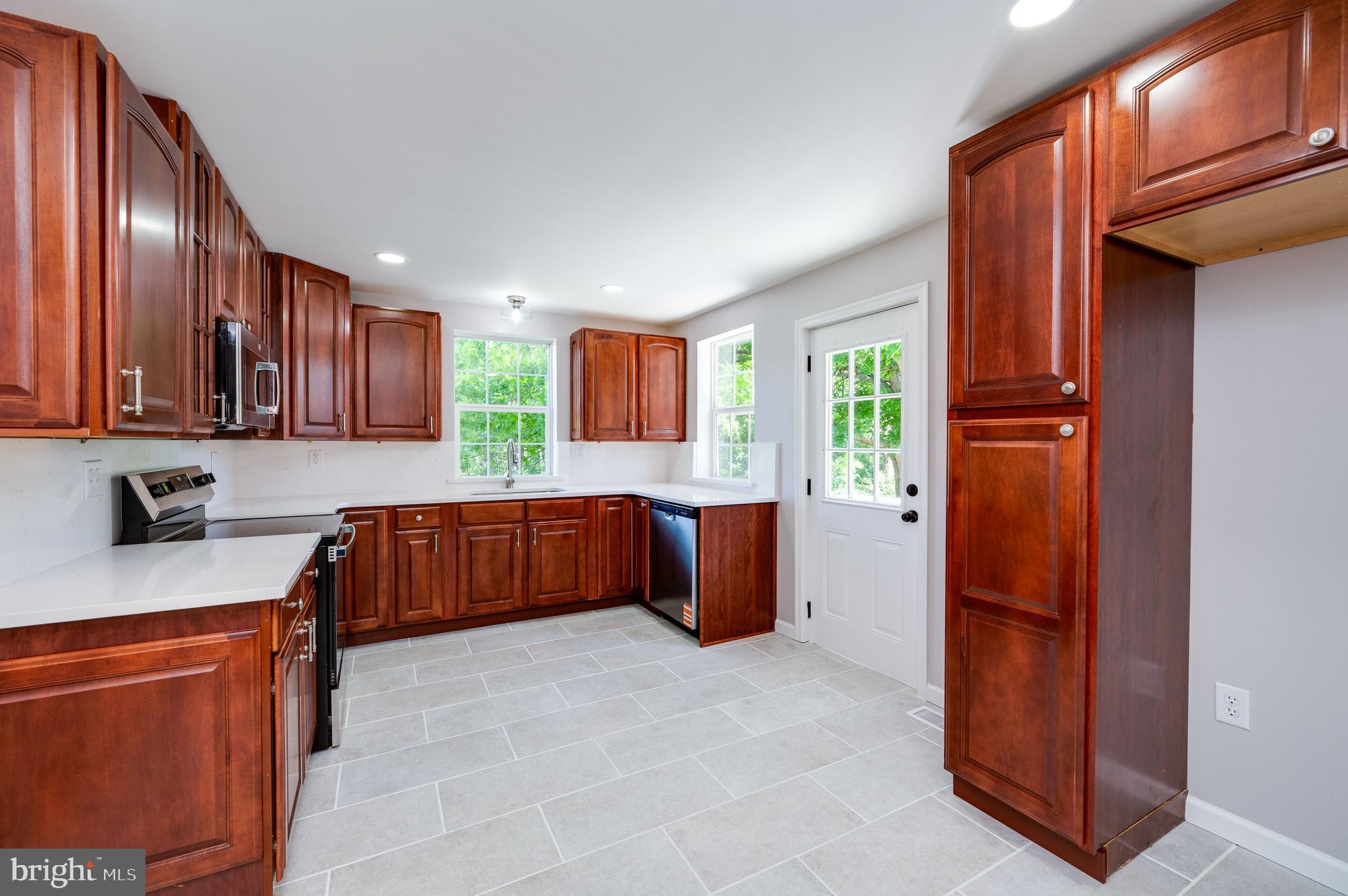1311 Butter Lane Reading, PA 19606 - Photo 11 of 38
