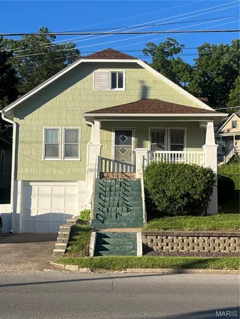 $149,000 | 2706 St Marys Avenue, Hannibal, MO 63401