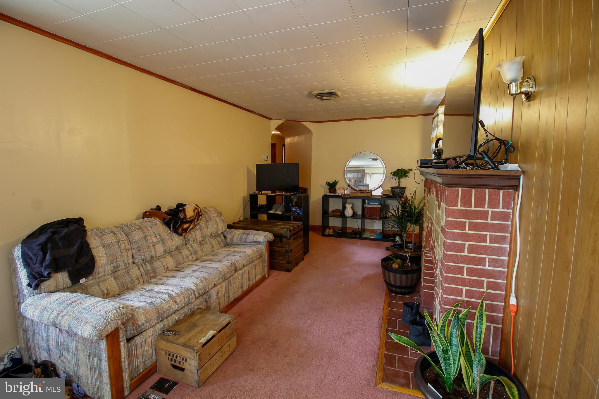 8713 Eddington Road Baltimore, MD 21234 - Photo 4 of 29 Gallery Image 4