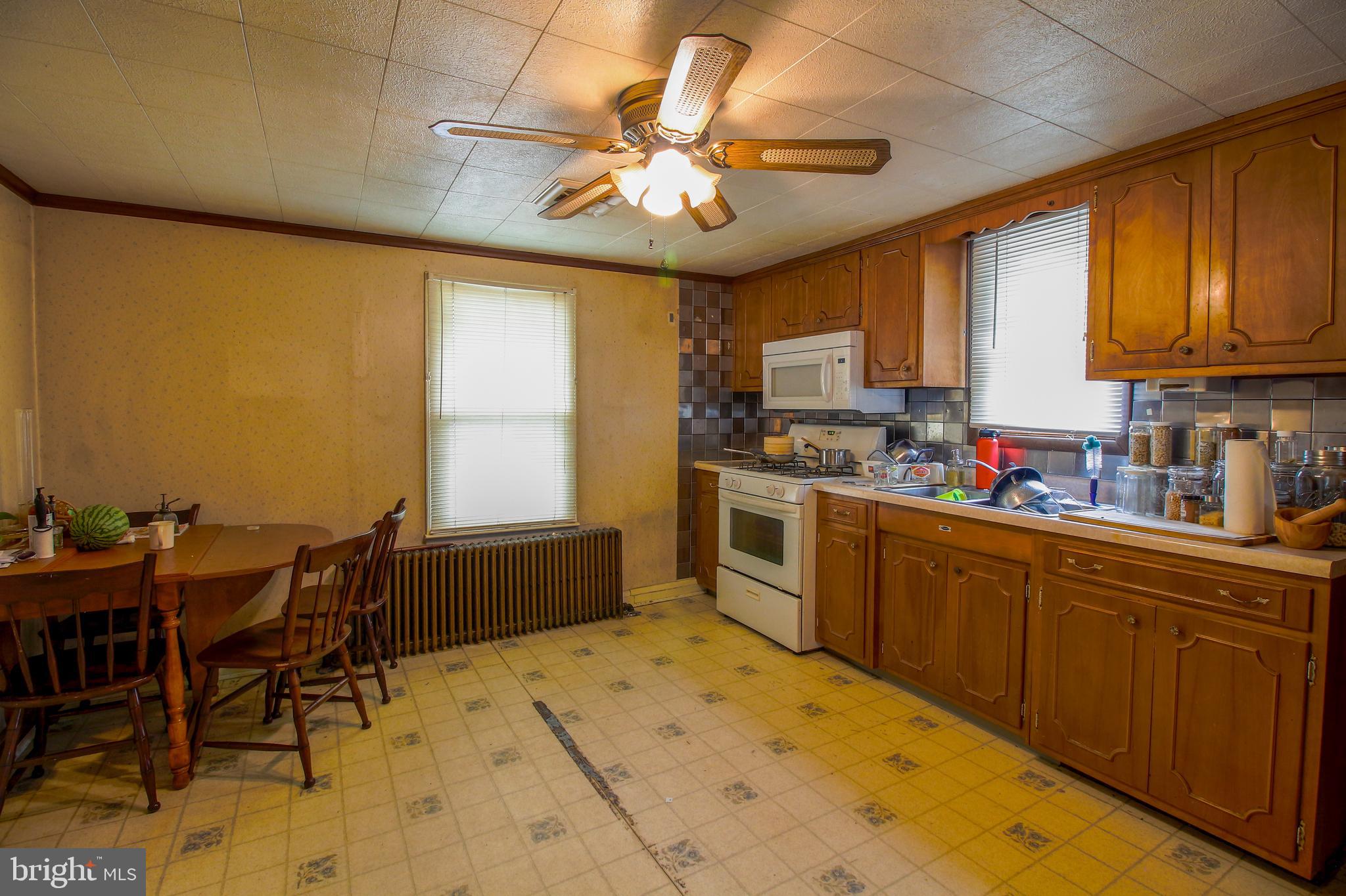 8713 Eddington Road Baltimore, MD 21234 - Photo 7 of 29 Gallery Image 7