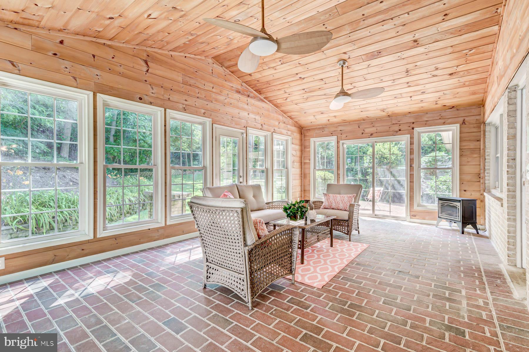 7313 Fort Hunt Road Alexandria, VA 22307 - Photo 2 of 50 Gallery Image 2