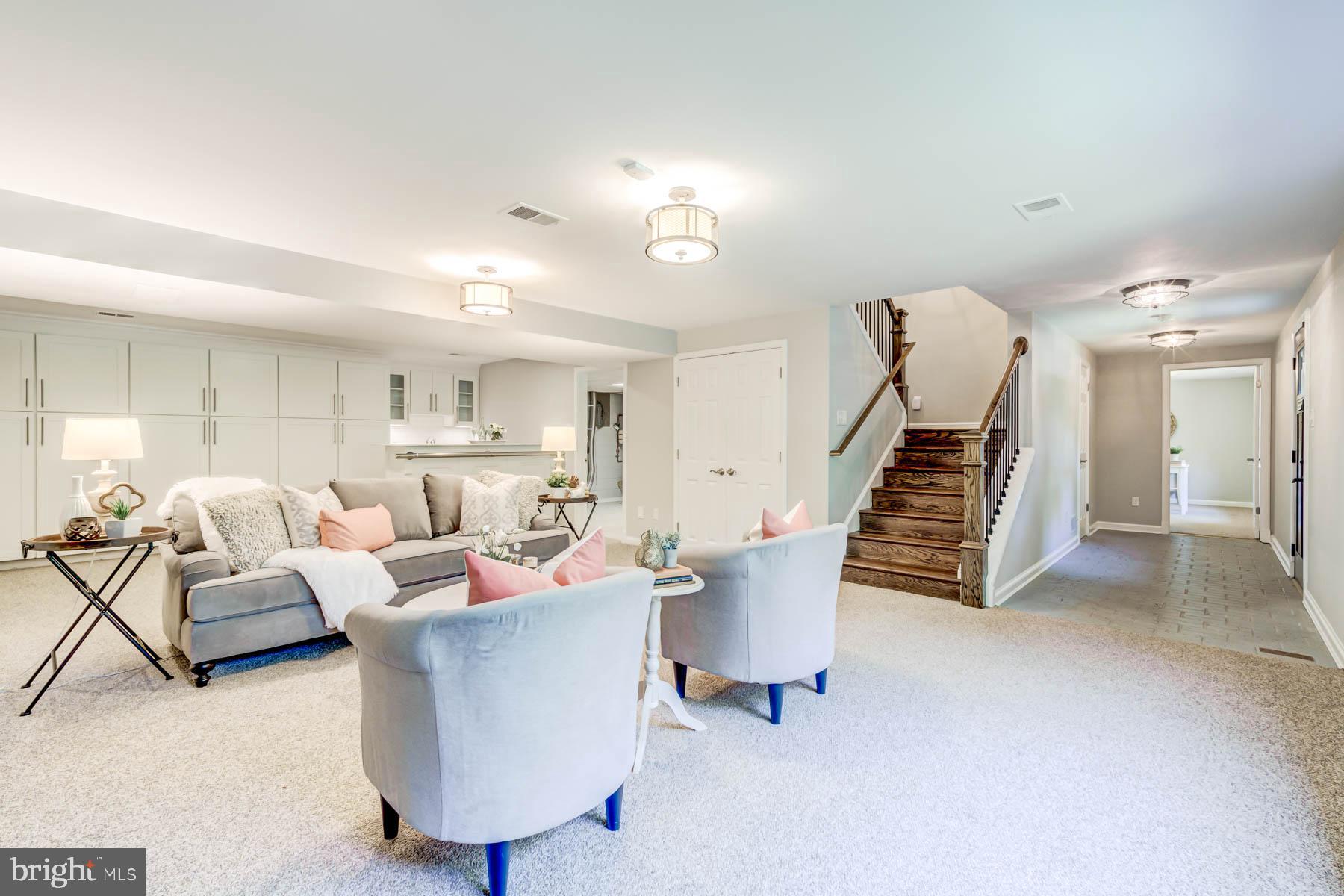 7313 Fort Hunt Road Alexandria, VA 22307 - Photo 4 of 50 Gallery Image 4