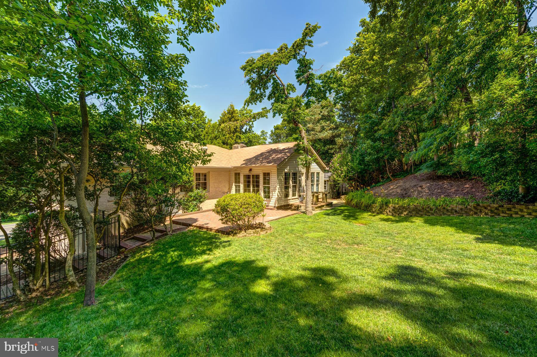 7313 Fort Hunt Road Alexandria, VA 22307 - Photo 5 of 50 Gallery Image 5
