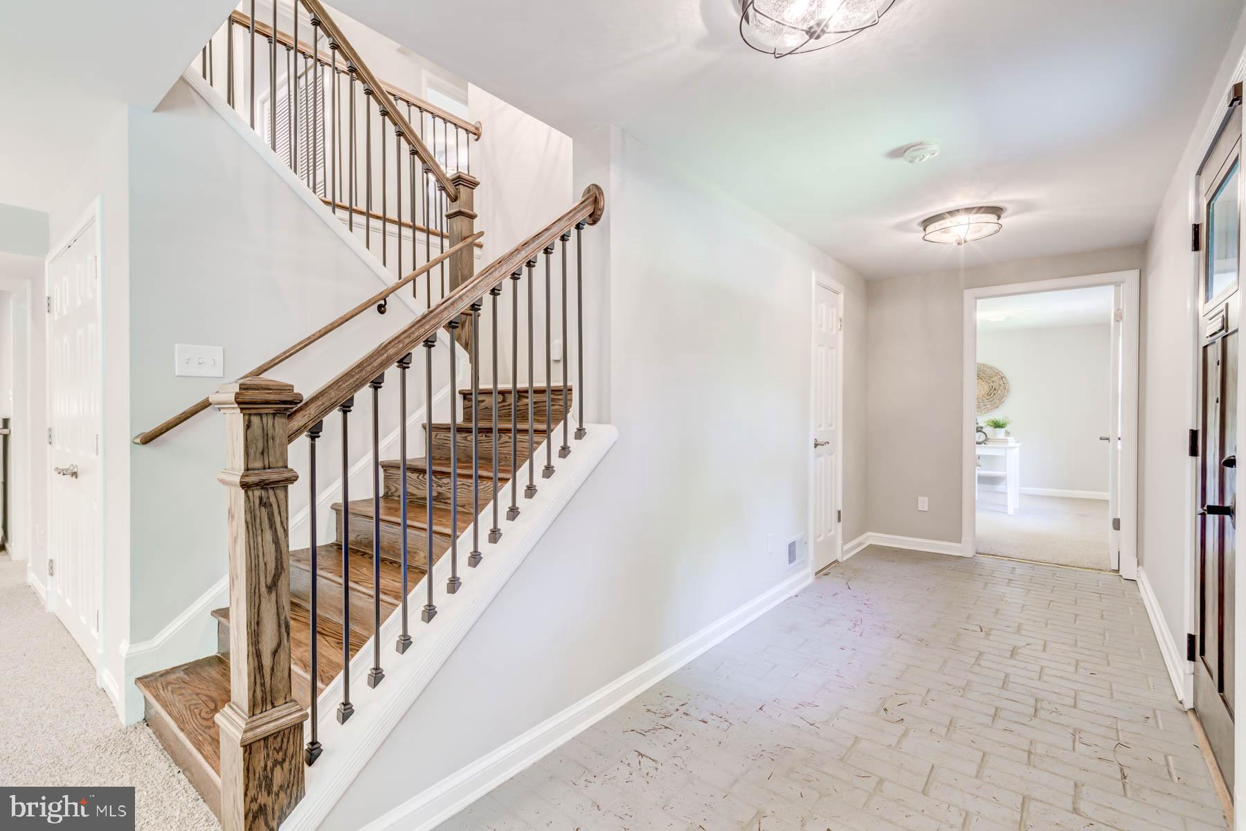7313 Fort Hunt Road Alexandria, VA 22307 - Photo 8 of 50 Gallery Image 8