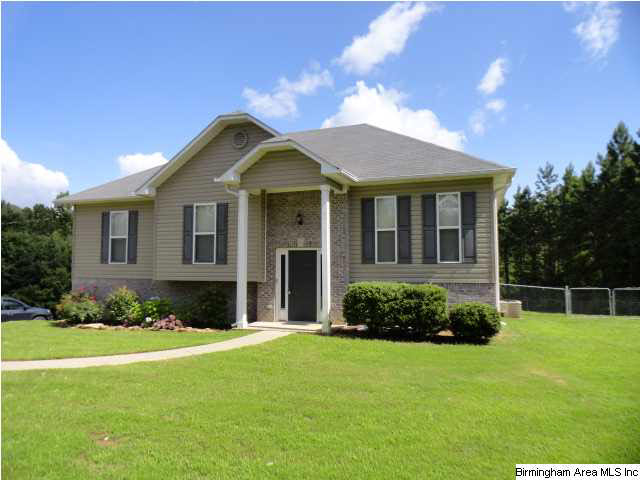 715 Isbell Road Odenville, AL 35120 - Photo 2 of 17
