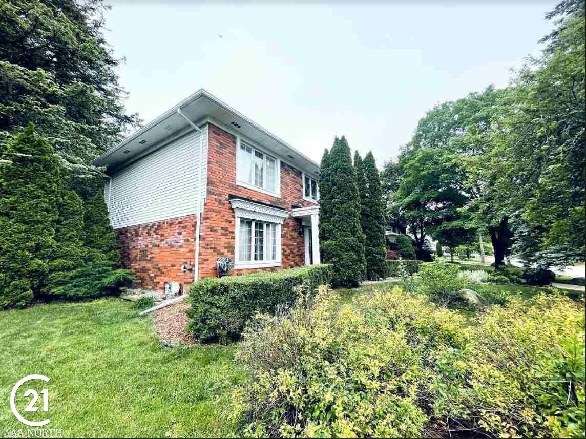 317 Longford Drive Rochester, MI 48309 - Photo 3 of 31