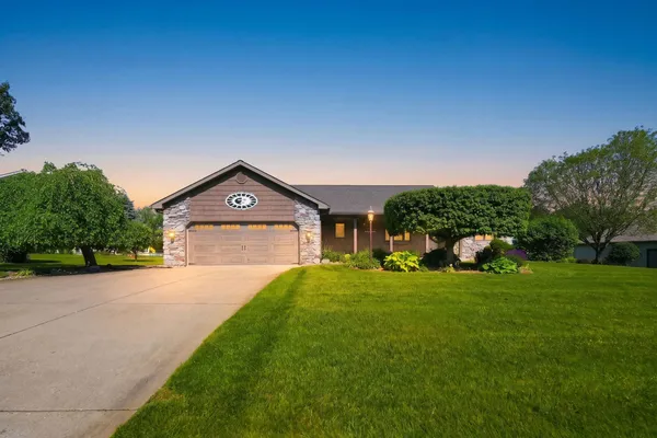 $398,000 | 331 North Lincoln Park, Warsaw, IN 46582