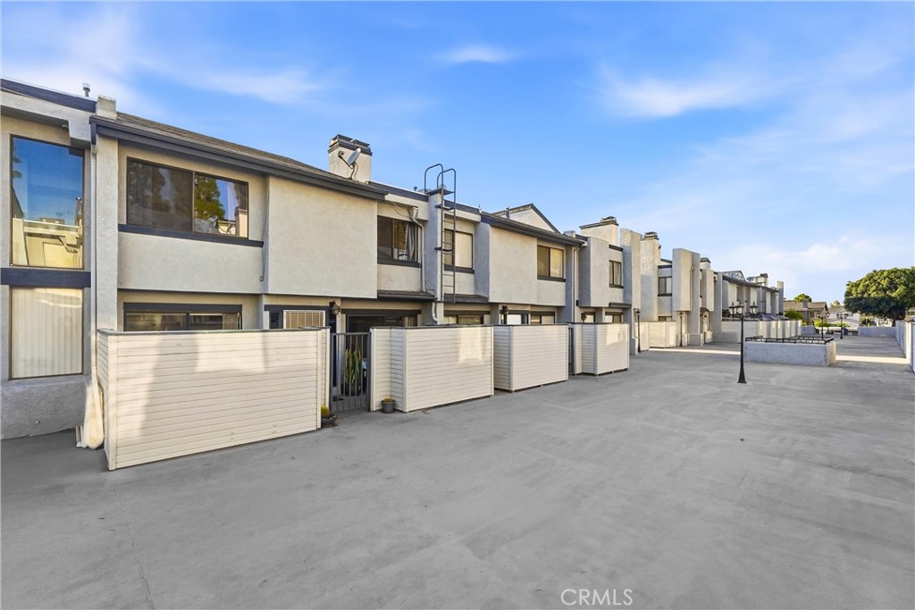 803 East Victoria Street, Unit 117 Carson, CA 90746 - Photo 35 of 40 Gallery Image 35
