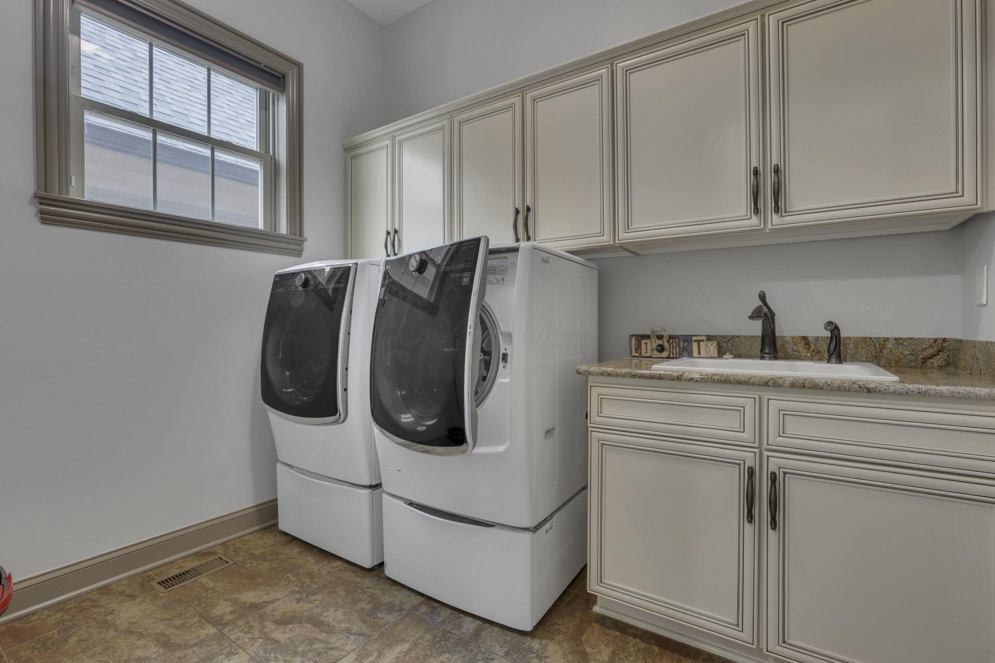 568 Cedar Hill Road Northwest Amanda, OH 43102 - Photo 27 of 102 Laundry