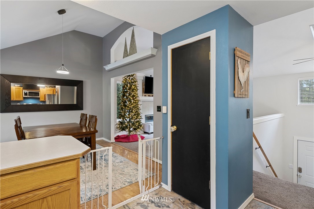 5811 Southeast Sedgwick Road Port Orchard, WA 98366 - Photo 13 of 28 Gallery Image 13