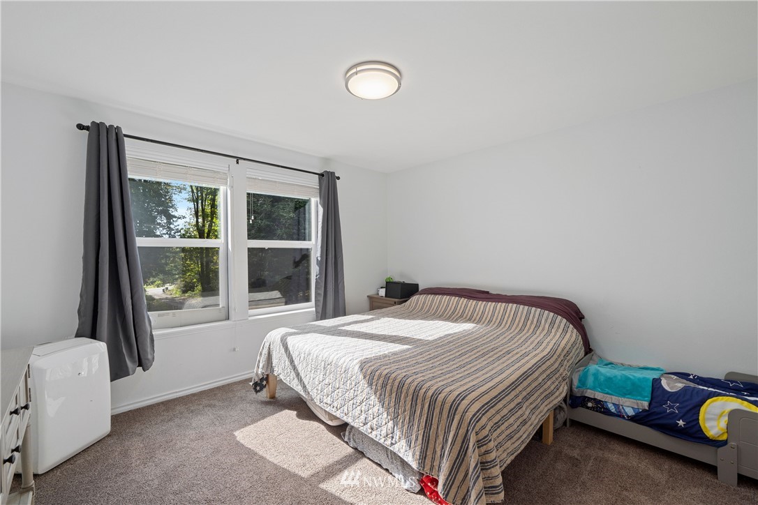 5811 Southeast Sedgwick Road Port Orchard, WA 98366 - Photo 14 of 28 Gallery Image 14