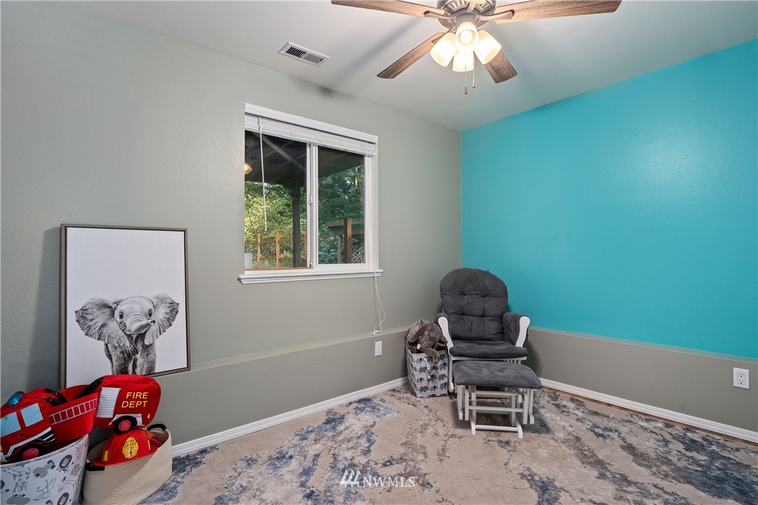 5811 Southeast Sedgwick Road Port Orchard, WA 98366 - Photo 22 of 28 Gallery Image 22