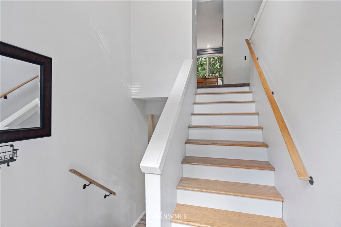 5811 Southeast Sedgwick Road Port Orchard, WA 98366 - Photo 5 of 28 Gallery Image 5