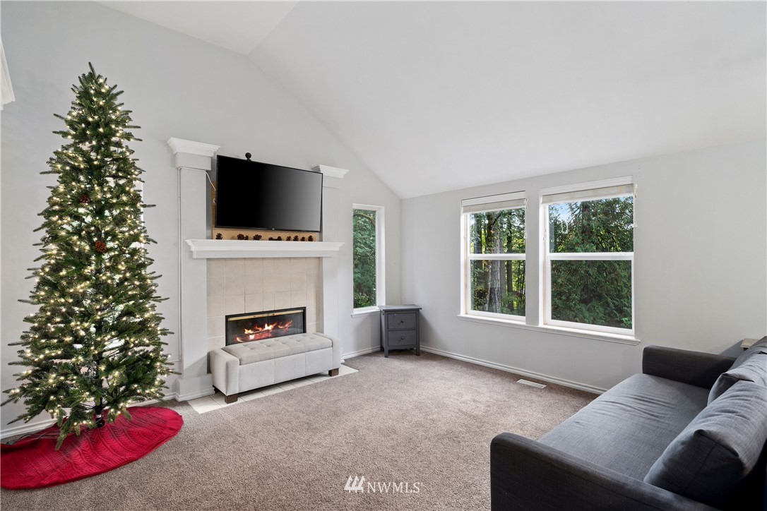 5811 Southeast Sedgwick Road Port Orchard, WA 98366 - Photo 6 of 28 Gallery Image 6