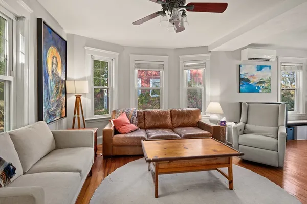 $3,900 | 32 Charles Street, Wakefield, MA 01880