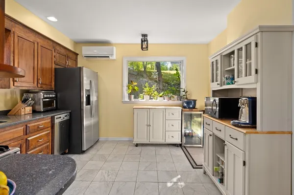 $3,900 | 32 Charles Street, Wakefield, MA 01880