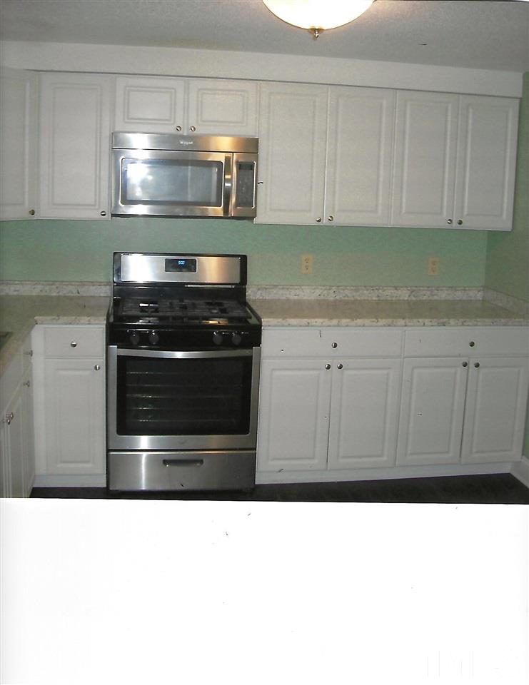 7332 Shellburne Drive Raleigh, NC 27612 - Photo 3 of 5