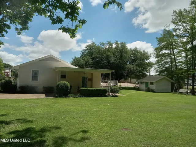 $145,000 | 207 West Percy Street, Indianola, MS 38751