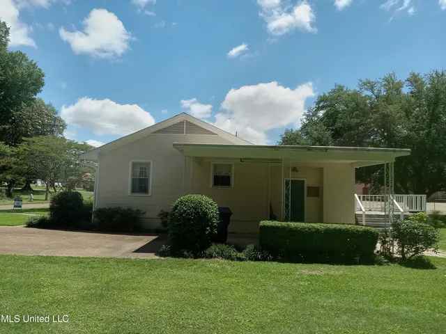 $145,000 | 207 West Percy Street, Indianola, MS 38751