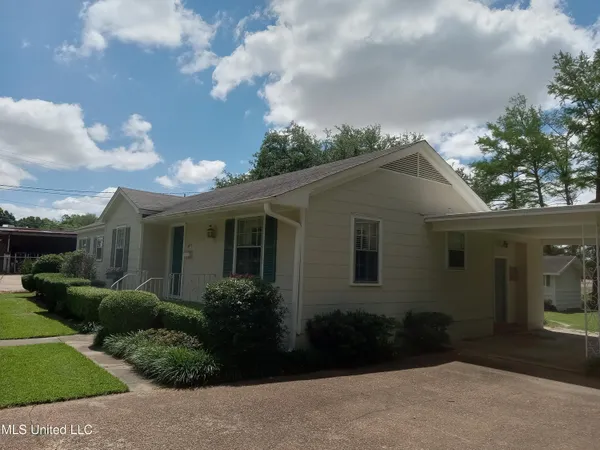 $145,000 | 207 West Percy Street, Indianola, MS 38751