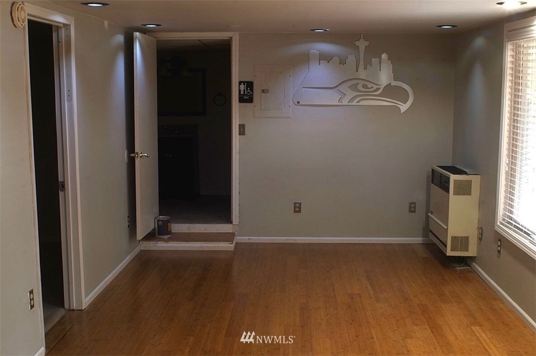 313 East 28th Street Bremerton, WA 98310 - Photo 17 of 22