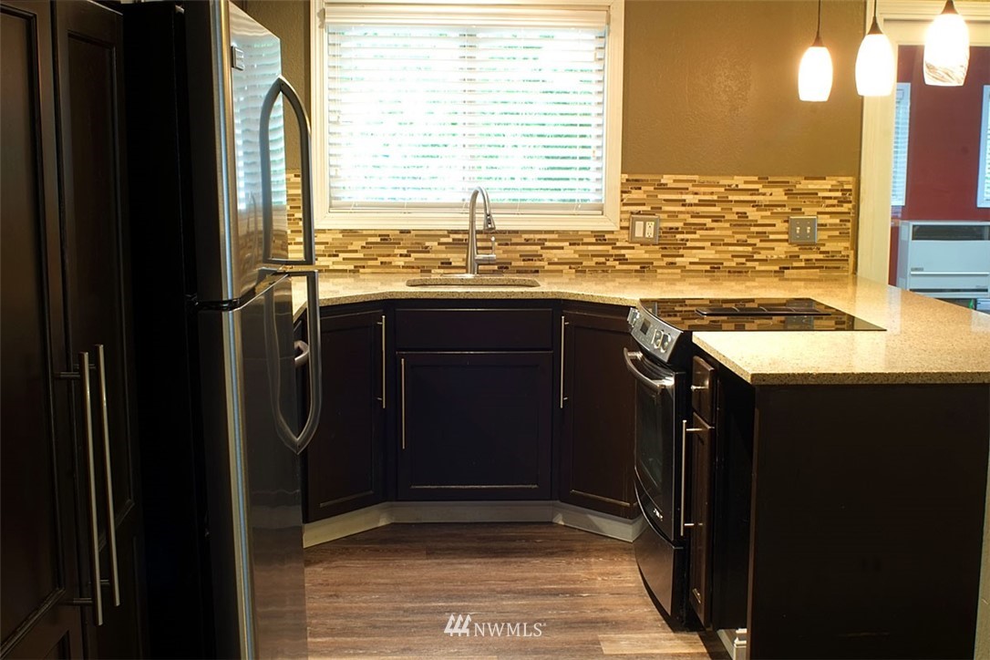 313 East 28th Street Bremerton, WA 98310 - Photo 4 of 22