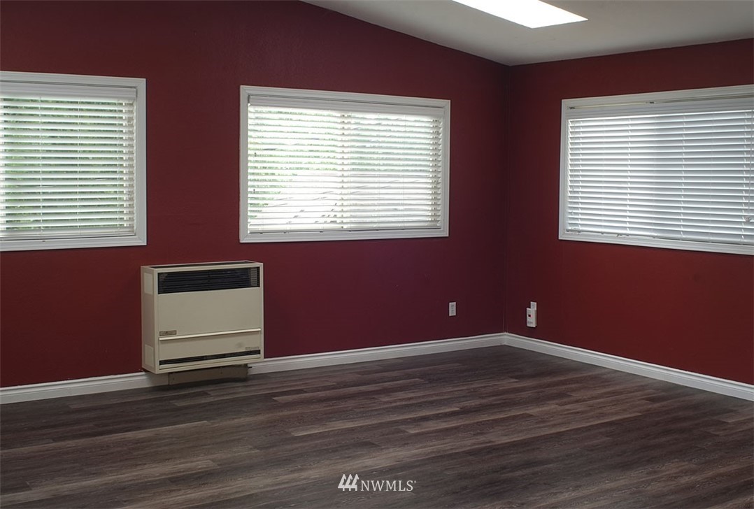313 East 28th Street Bremerton, WA 98310 - Photo 10 of 22