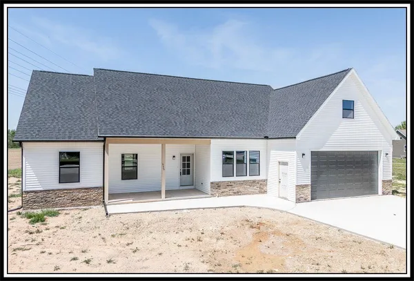 $449,900 | 535 Pheasant Drive, New London, WI 54961