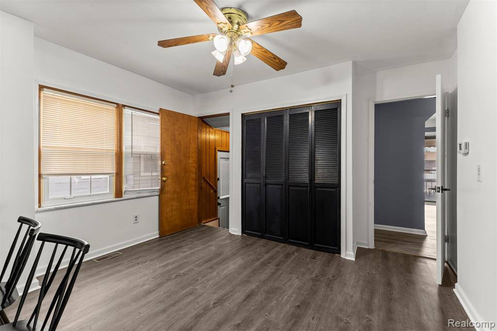 14716 Eureka Road Southgate, MI 48195 - Photo 13 of 42