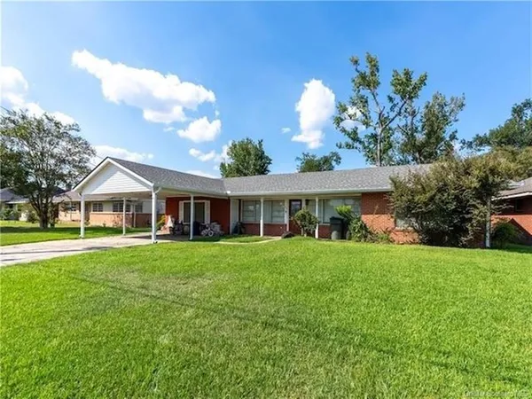 $239,000 | 914 Holly Street, Lake Charles, LA 70601